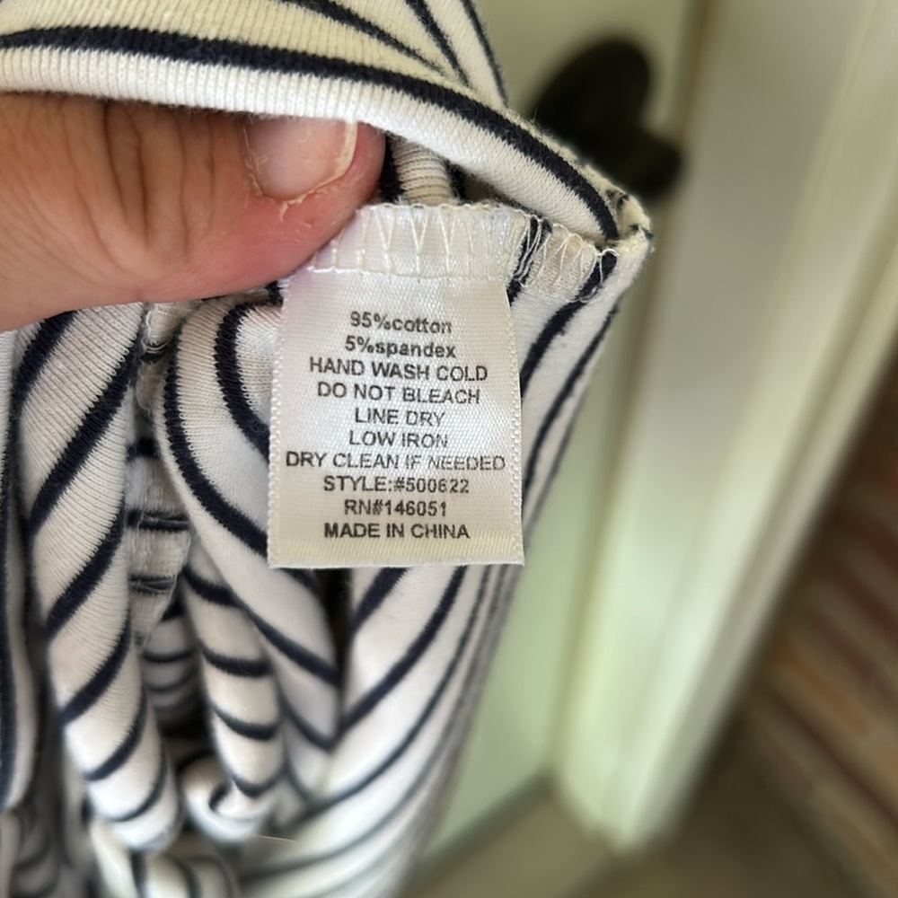 Monteau dress - Picture 4 of 5